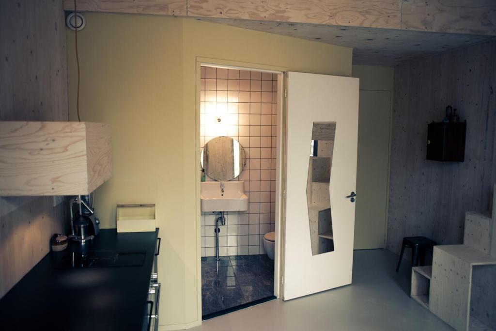 Hotel Private Eco Wooden Studio With Bath And Bikes And Garden Amsterdam Exteriér fotografie