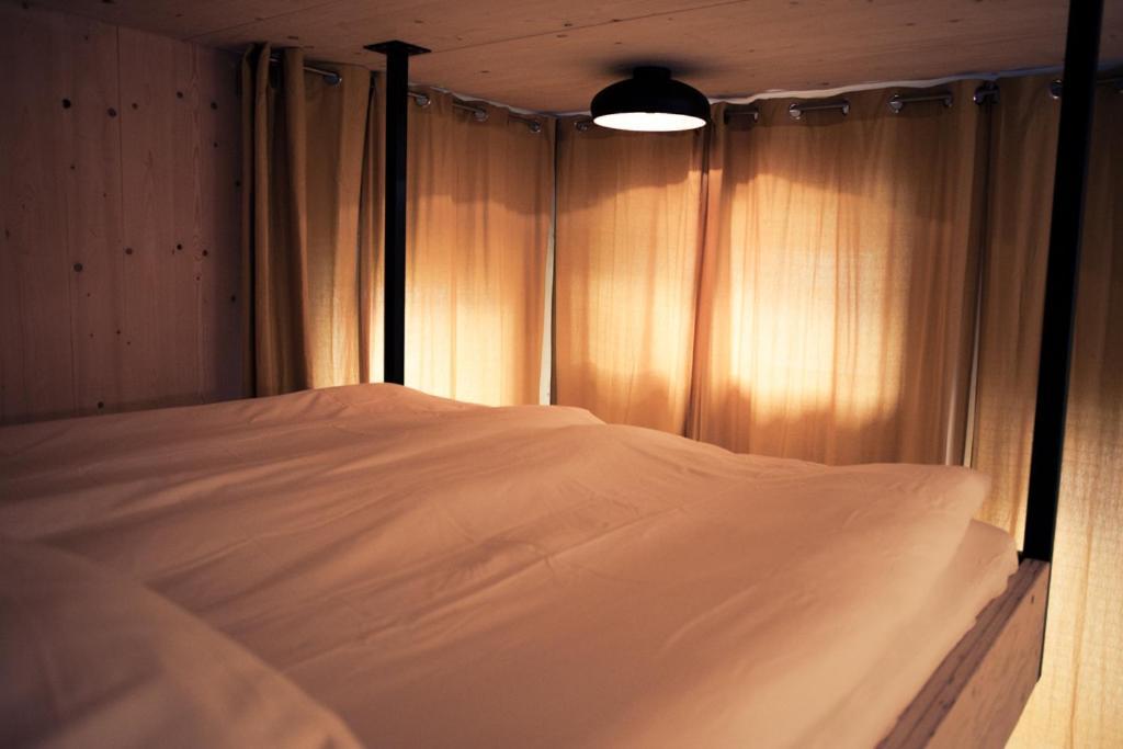 Hotel Private Eco Wooden Studio With Bath And Bikes And Garden Amsterdam Exteriér fotografie